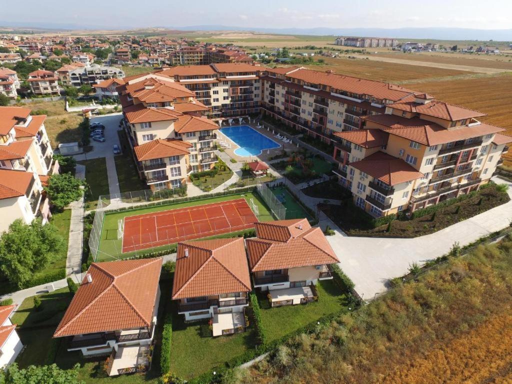 Апартаменти Кралеви В Шато Ахелой Exterior photo